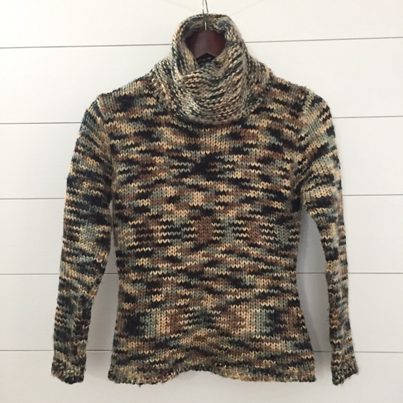 🛑 SOLD! CHUNKY CAMO Knit Crop Turtleneck Sweater - Picture 1 of 8